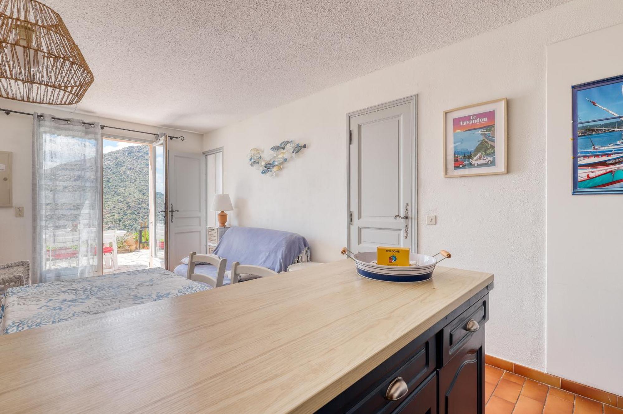 Exceptional View In Saint-Clair For 4 People Apartman Le Lavandou Kültér fotó