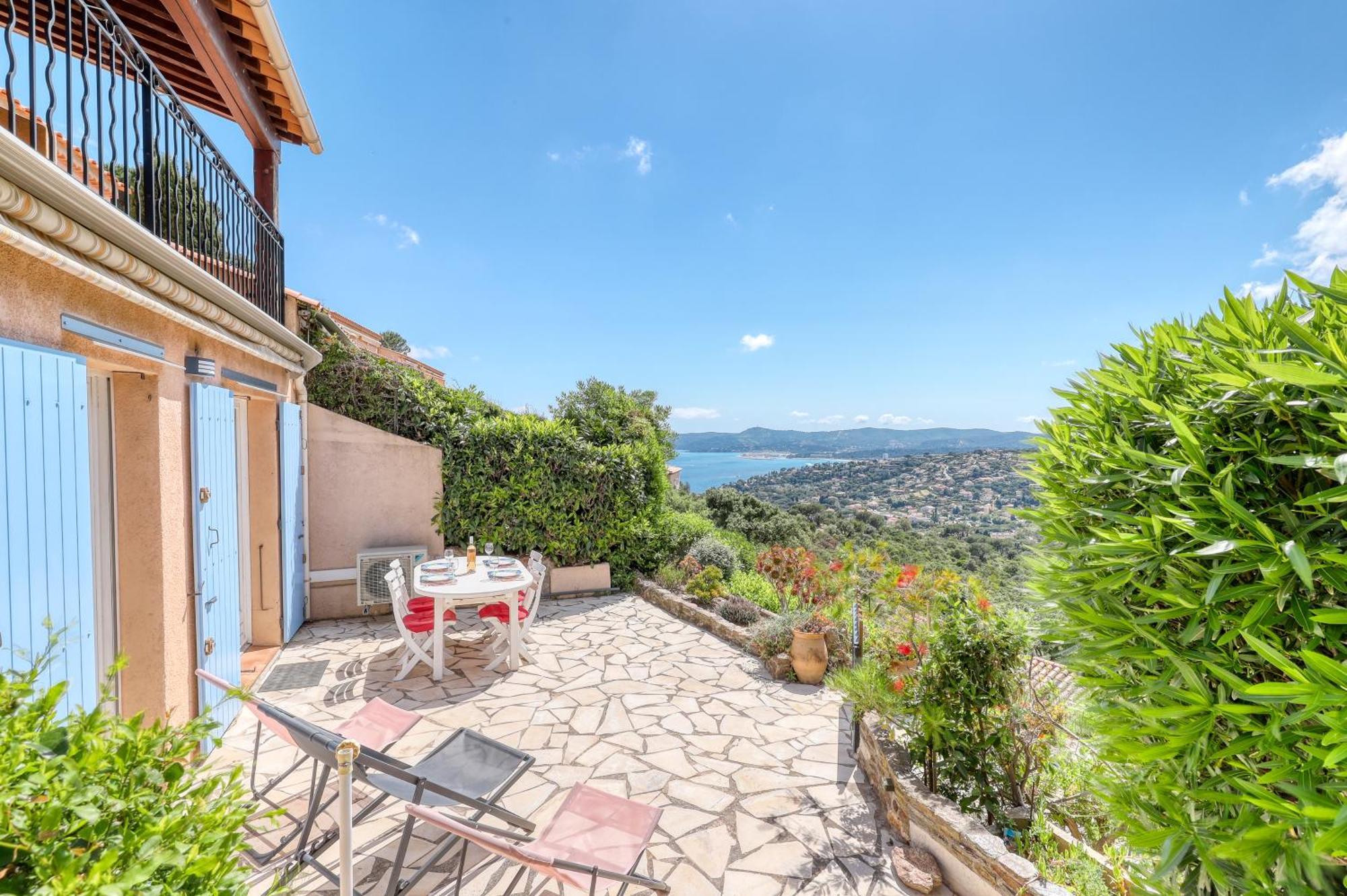 Exceptional View In Saint-Clair For 4 People Apartman Le Lavandou Kültér fotó