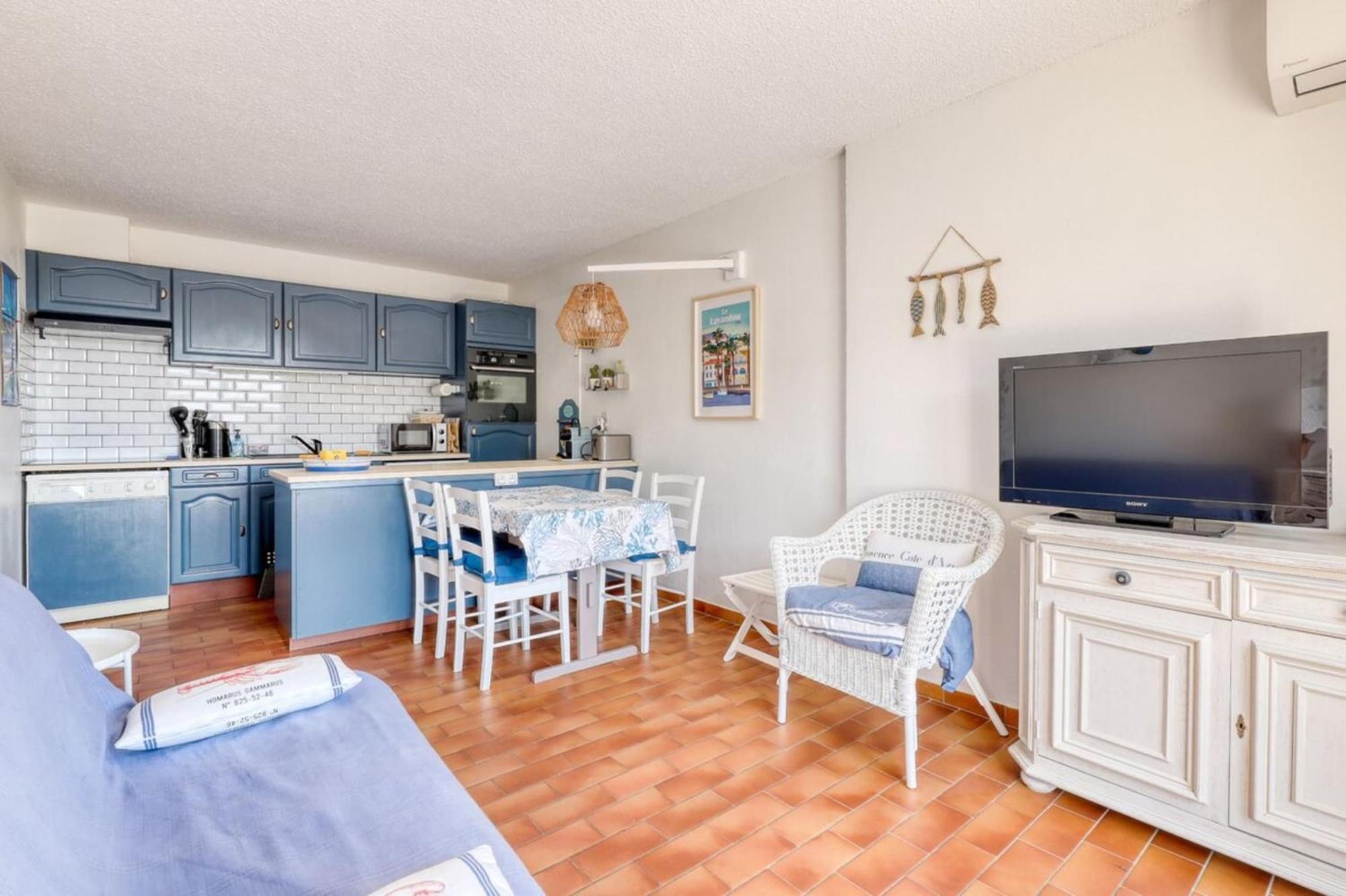 Exceptional View In Saint-Clair For 4 People Apartman Le Lavandou Kültér fotó
